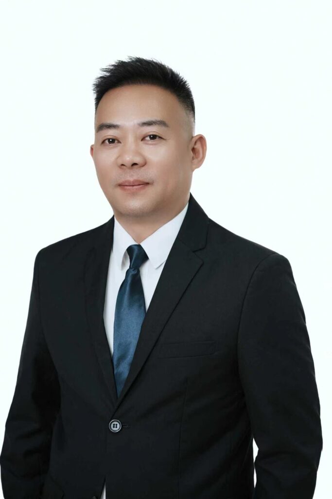 meet the founder（创始人）形象照